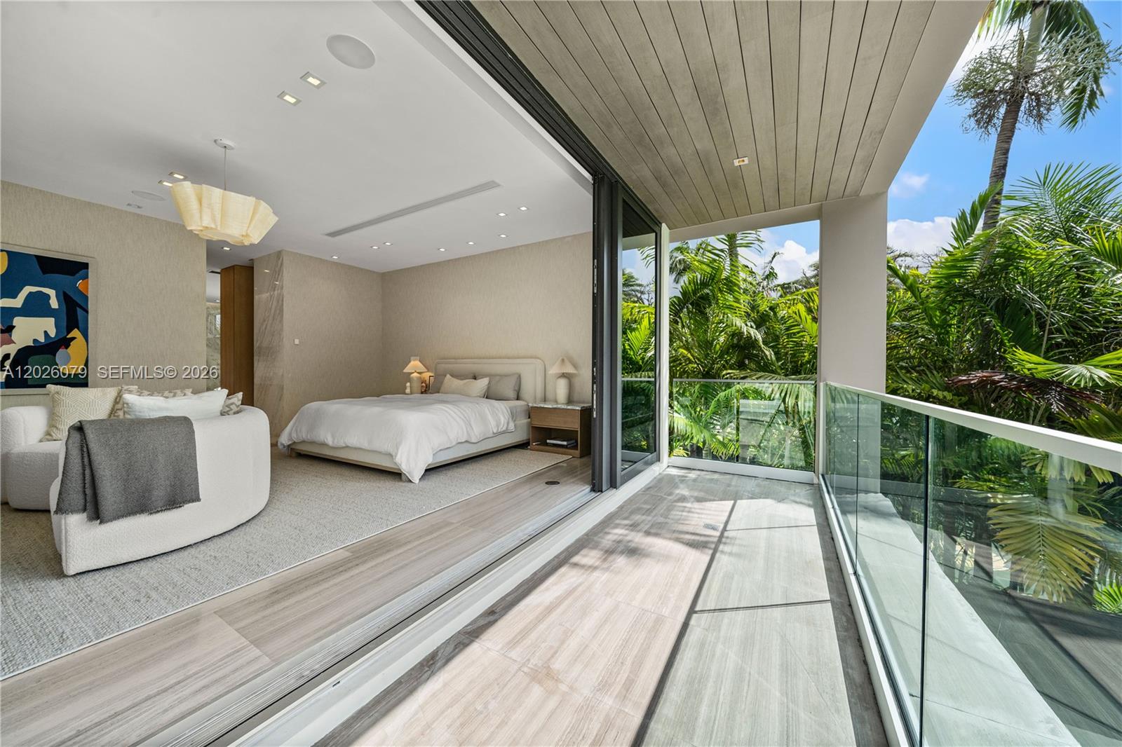 5061 N Bay Rd Miami Beach, FL 33140