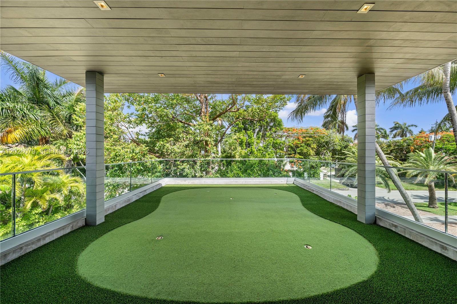 5061 N Bay Rd Miami Beach, FL 33140
