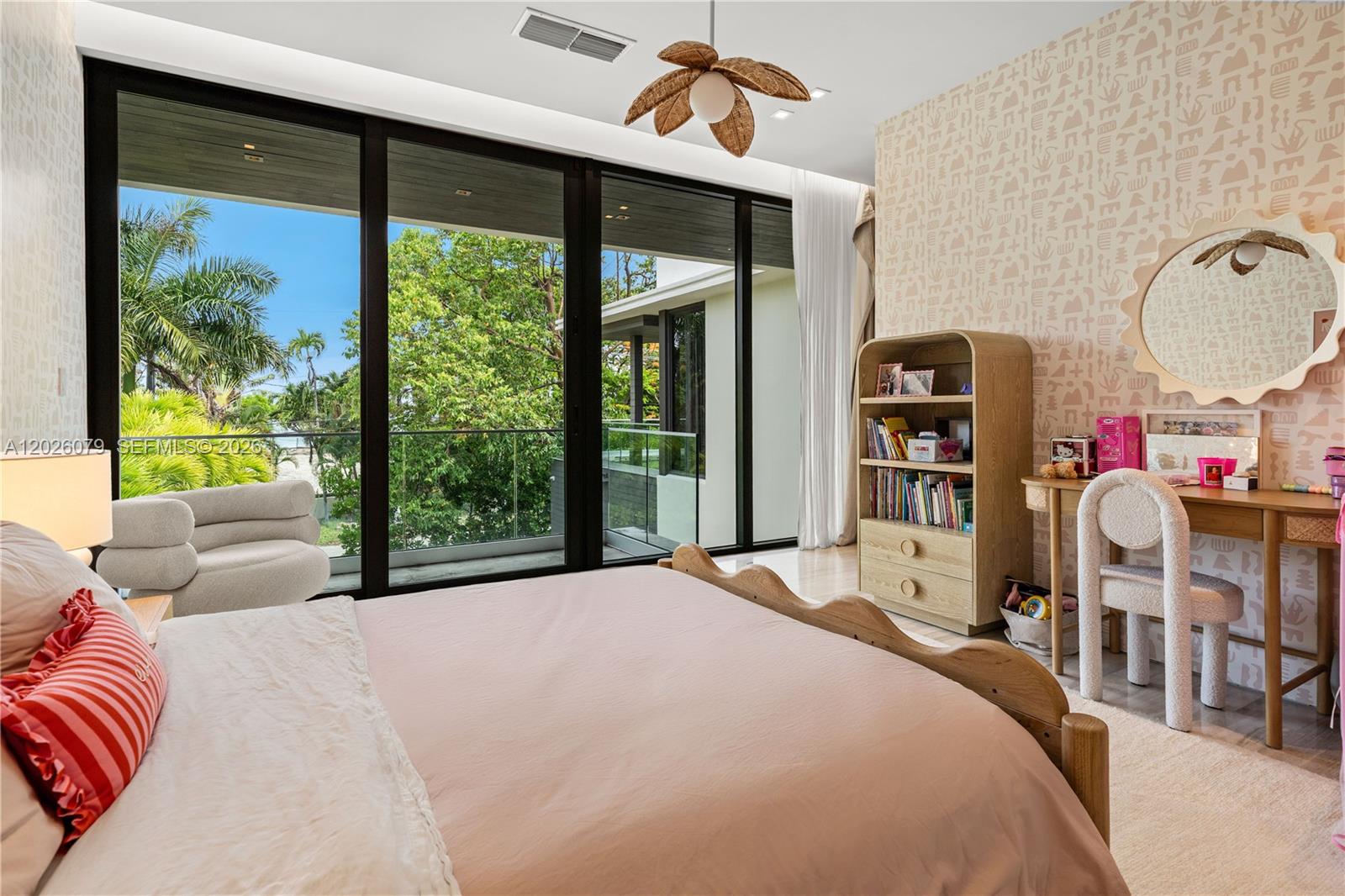 5061 N Bay Rd Miami Beach, FL 33140