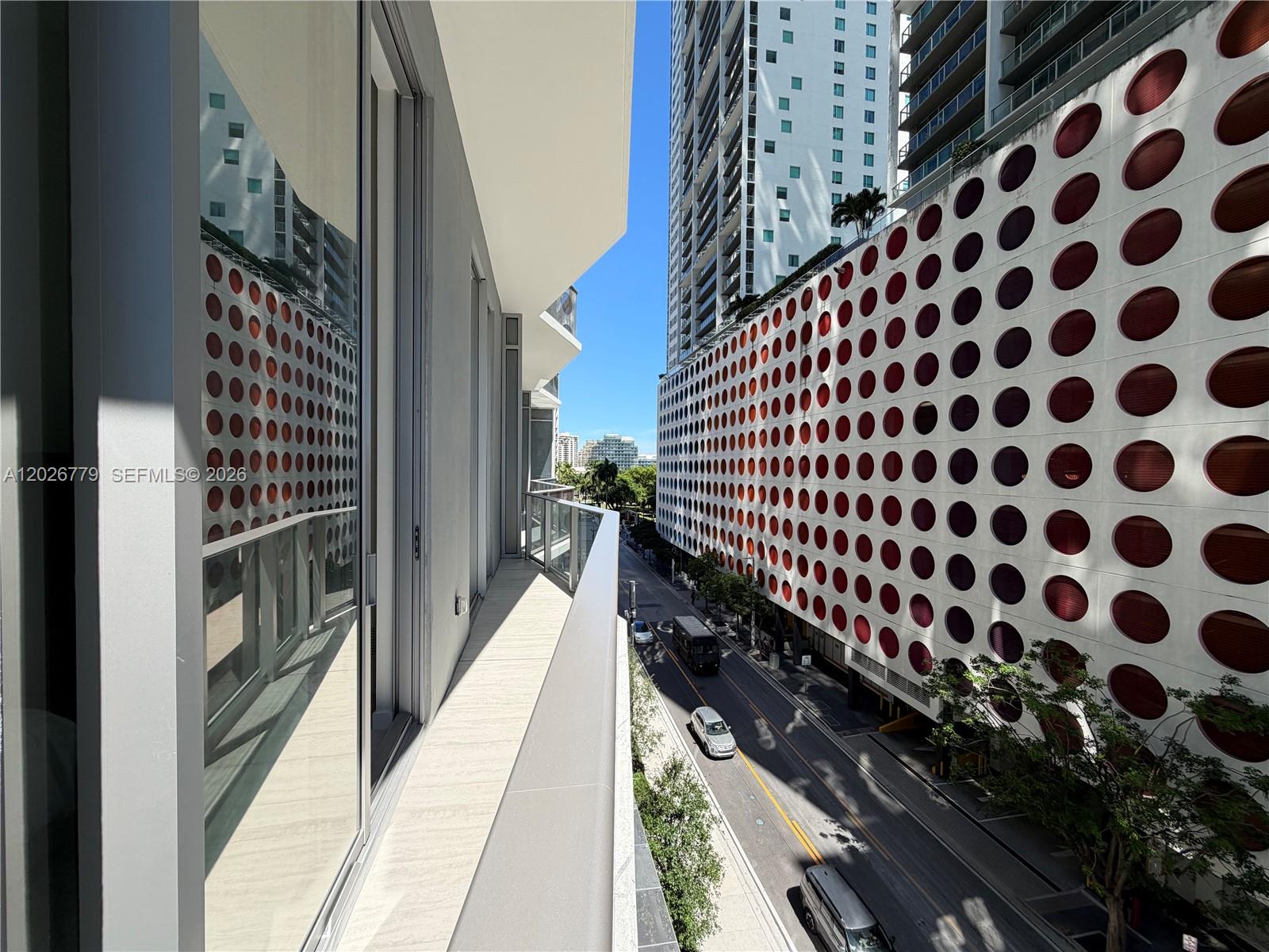 77 SE 5th St #407 Miami, FL 33131