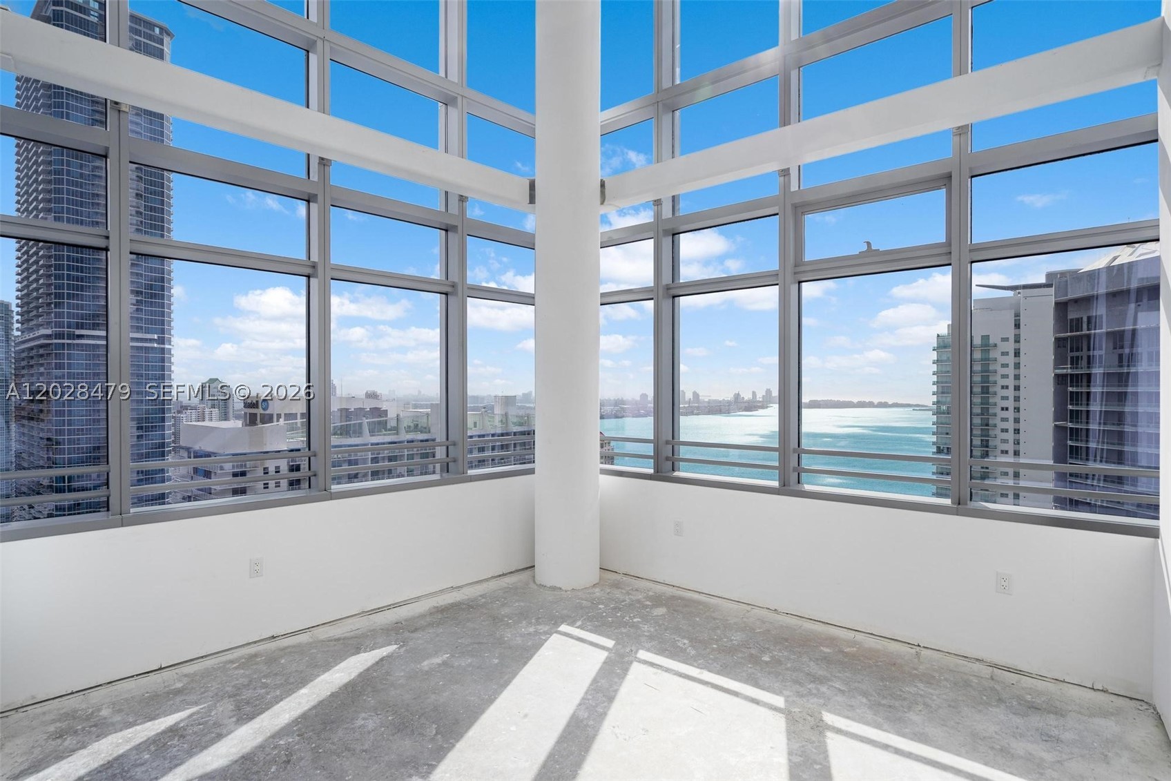 image Brickell Arch0