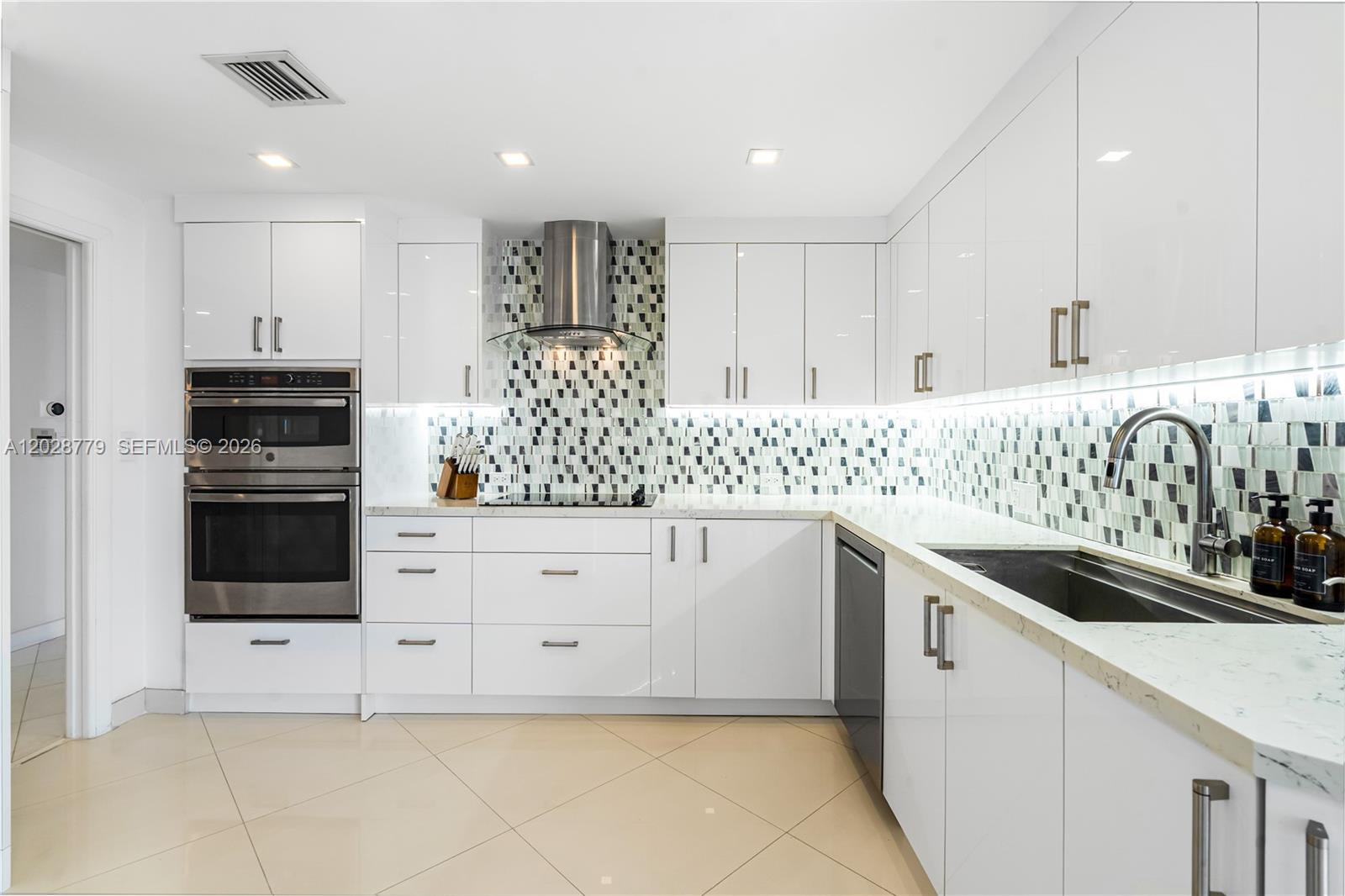 2800 Island Blvd #1605 Aventura, FL 33160