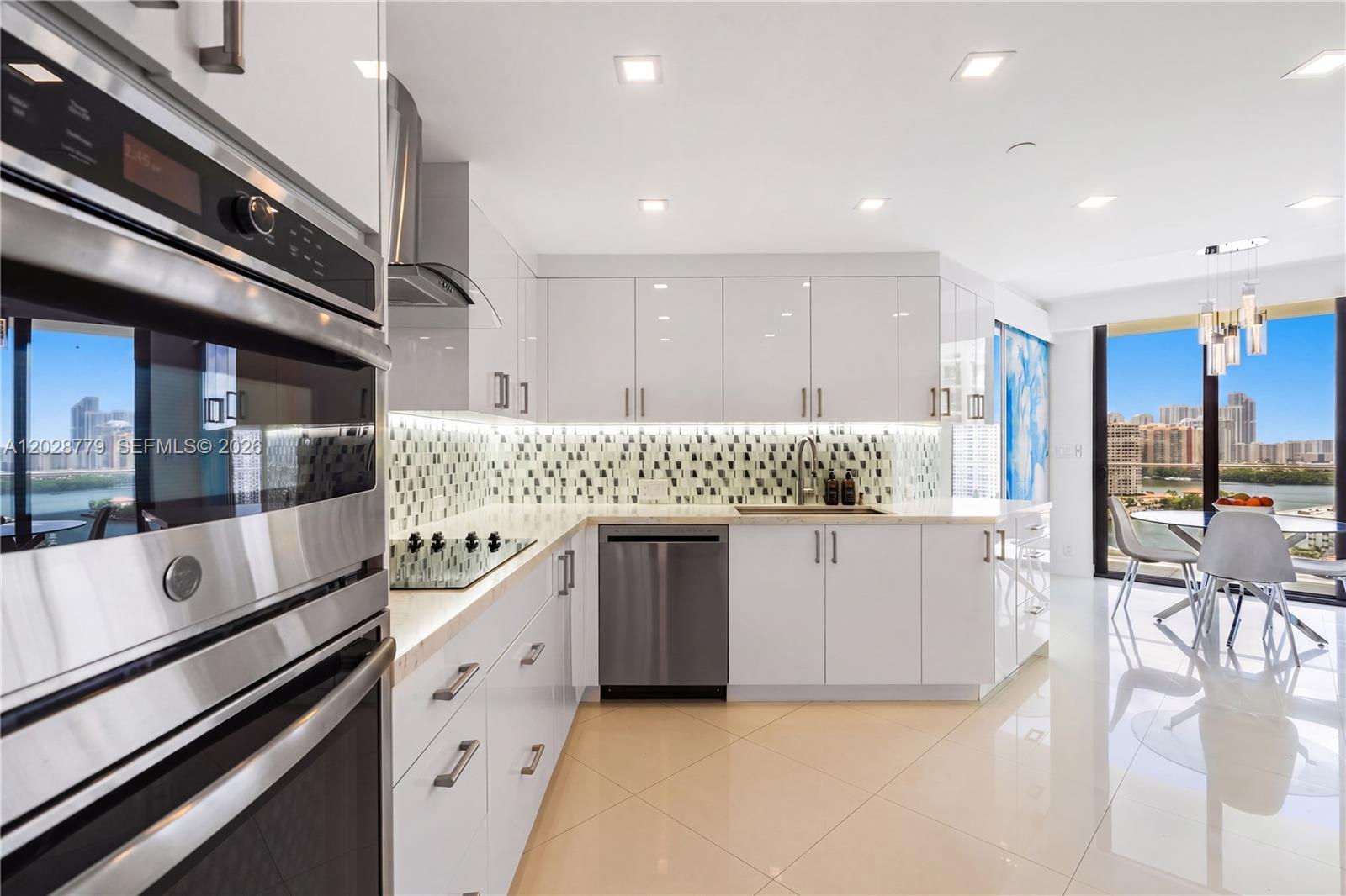 2800 Island Blvd #1605 Aventura, FL 33160