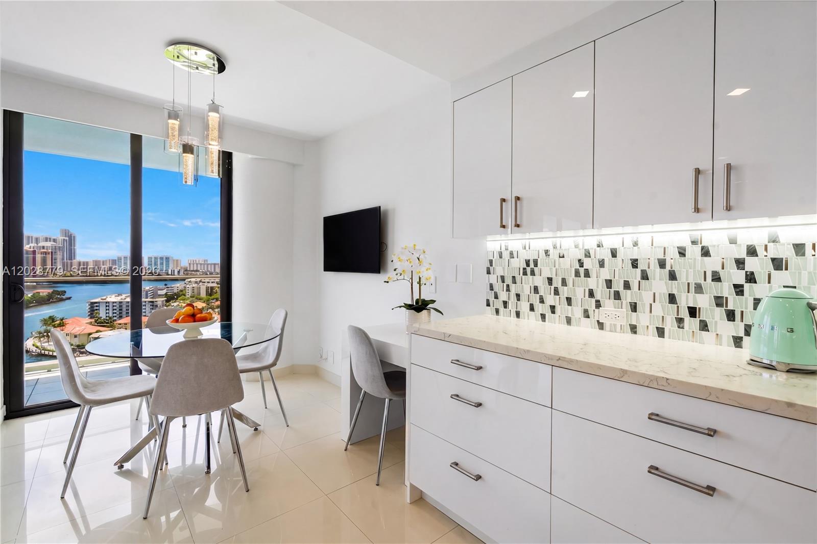 2800 Island Blvd #1605 Aventura, FL 33160
