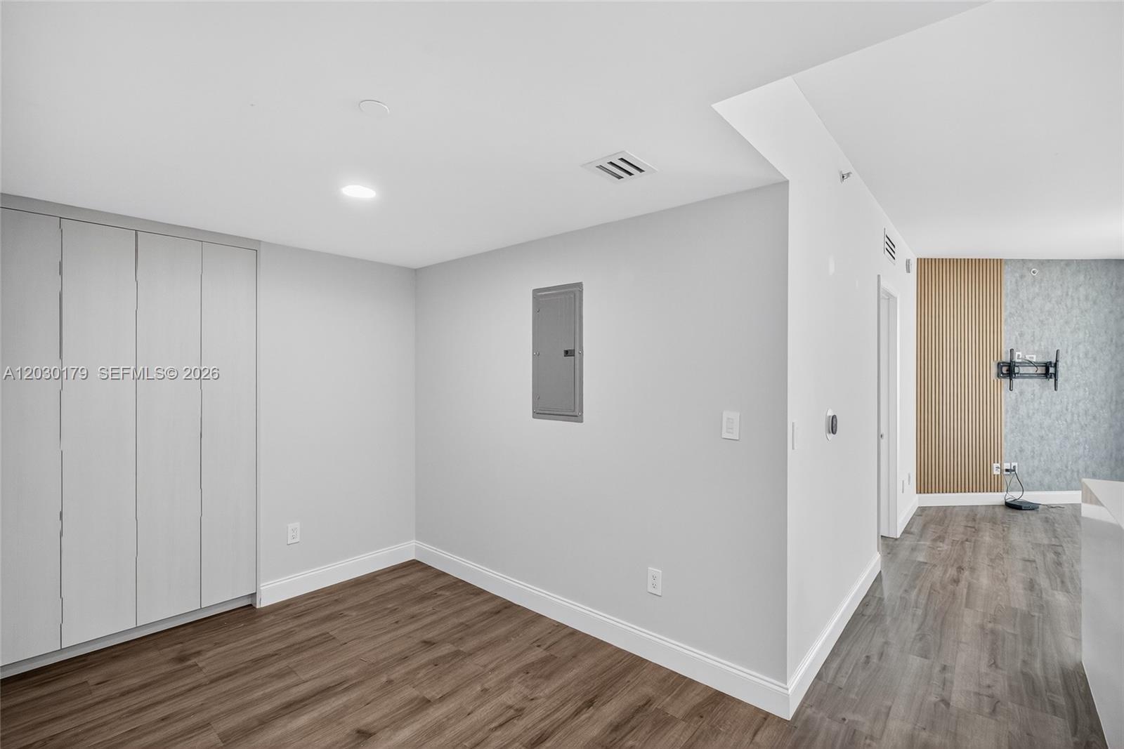 350 S Miami Ave #1705 Miami, FL 33130