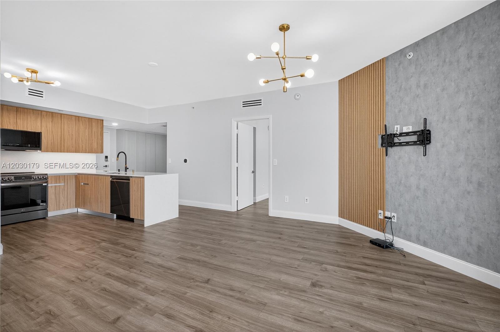 350 S Miami Ave #1705 Miami, FL 33130
