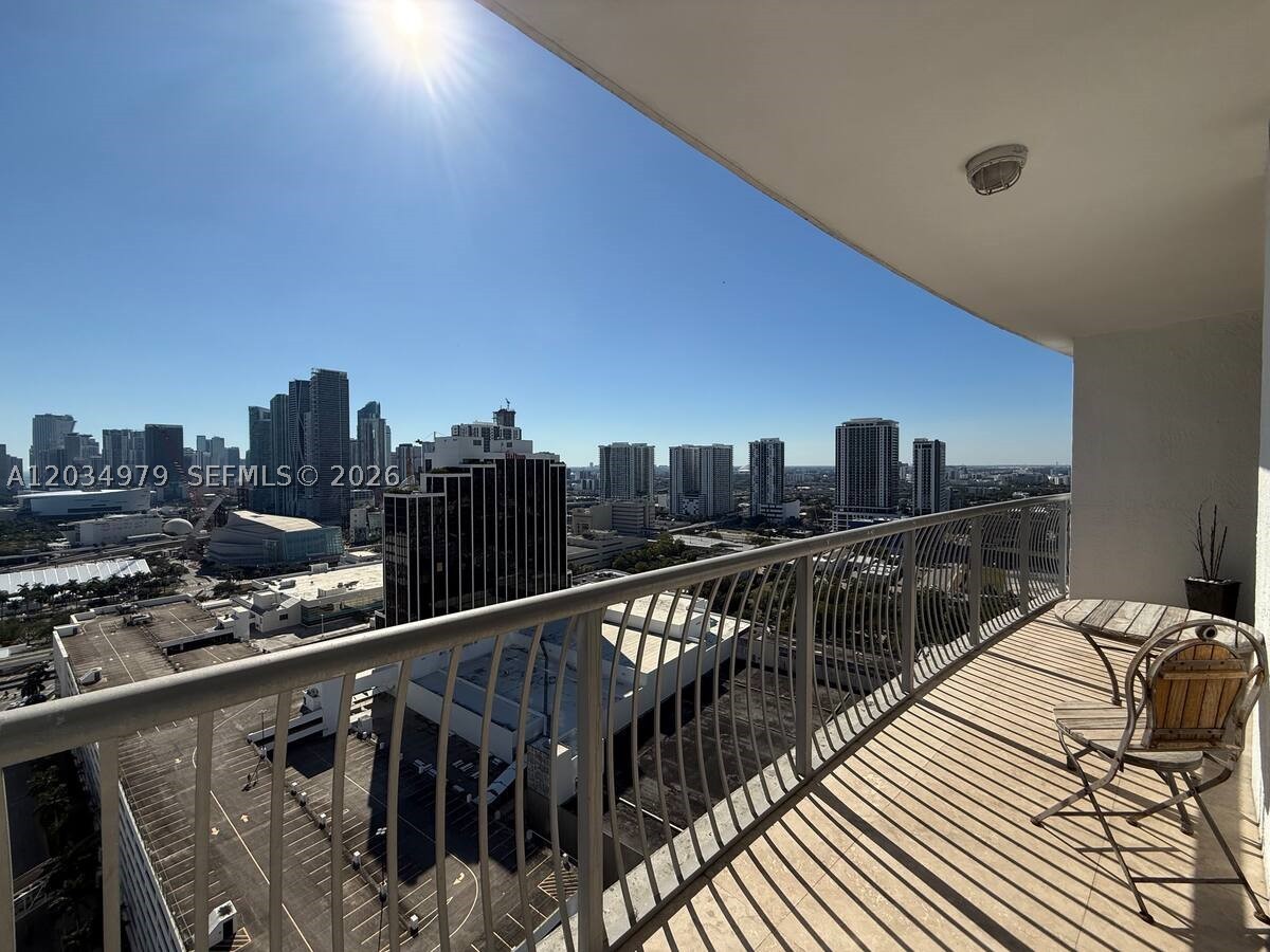 1750 N Bayshore Dr #3010