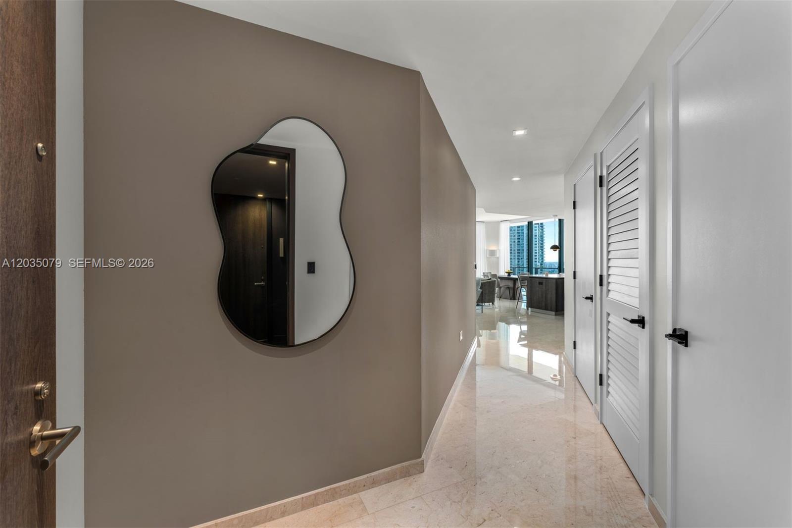 68 SE 6th #2612 Miami, FL 33131