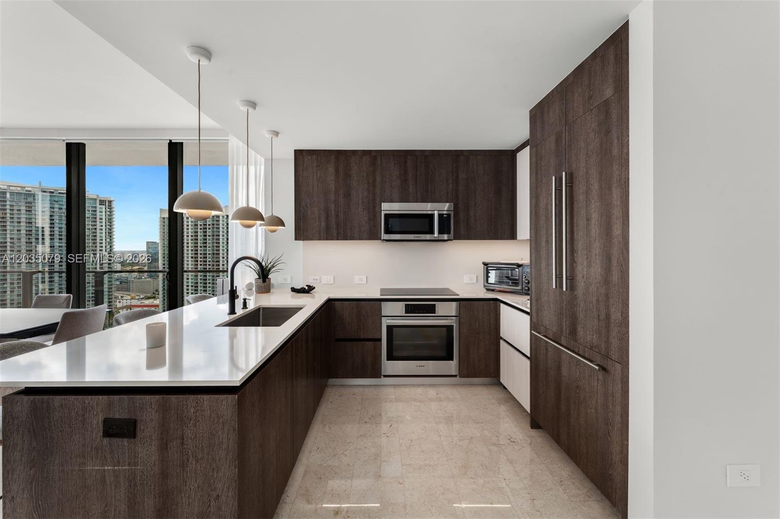 68 SE 6th #2612 Miami, FL 33131