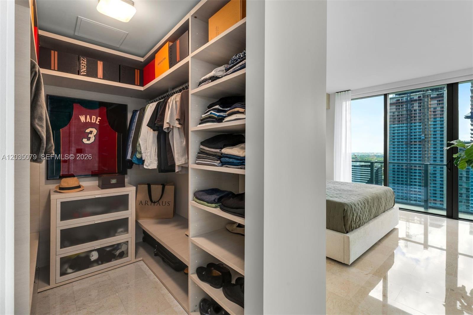 68 SE 6th #2612 Miami, FL 33131