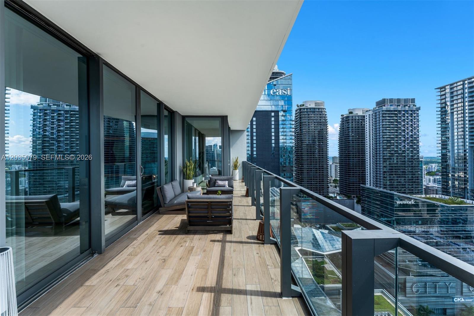68 SE 6th #2612 Miami, FL 33131