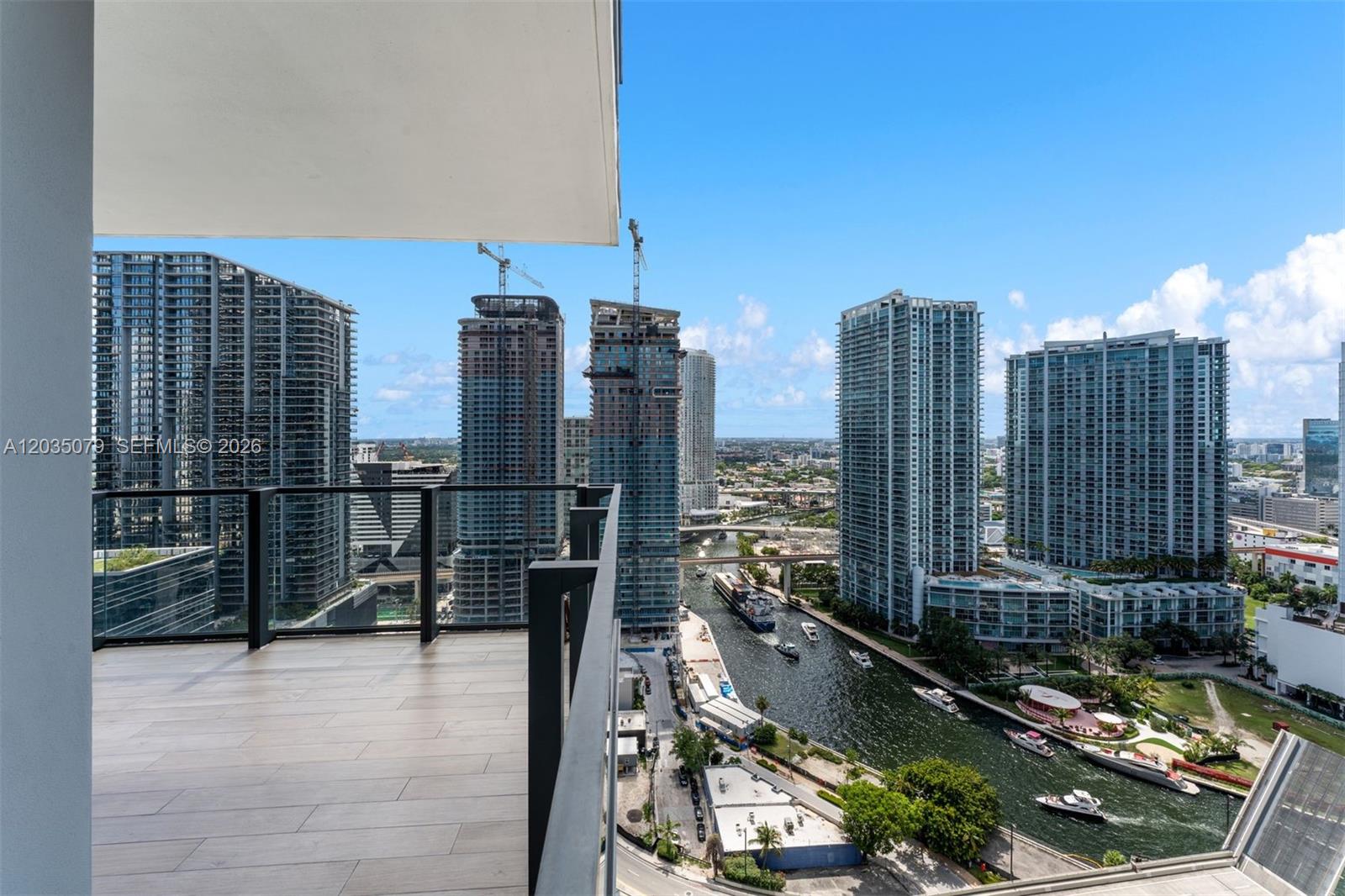 68 SE 6th #2612 Miami, FL 33131