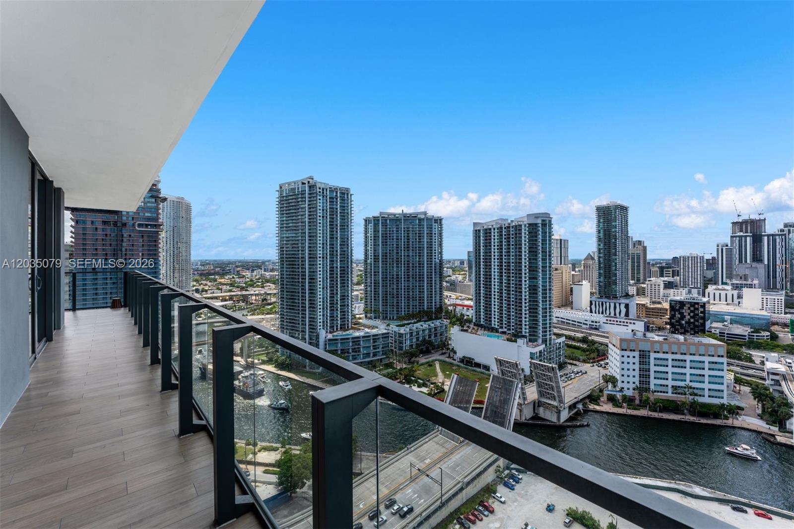 68 SE 6th #2612 Miami, FL 33131