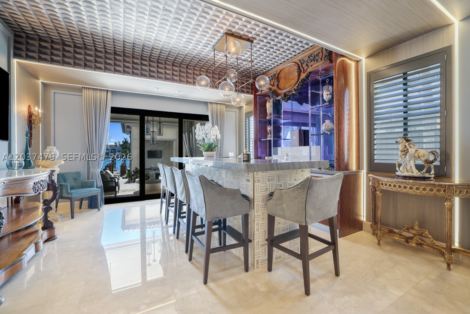 176 S Hibiscus Dr Miami Beach, FL 33139