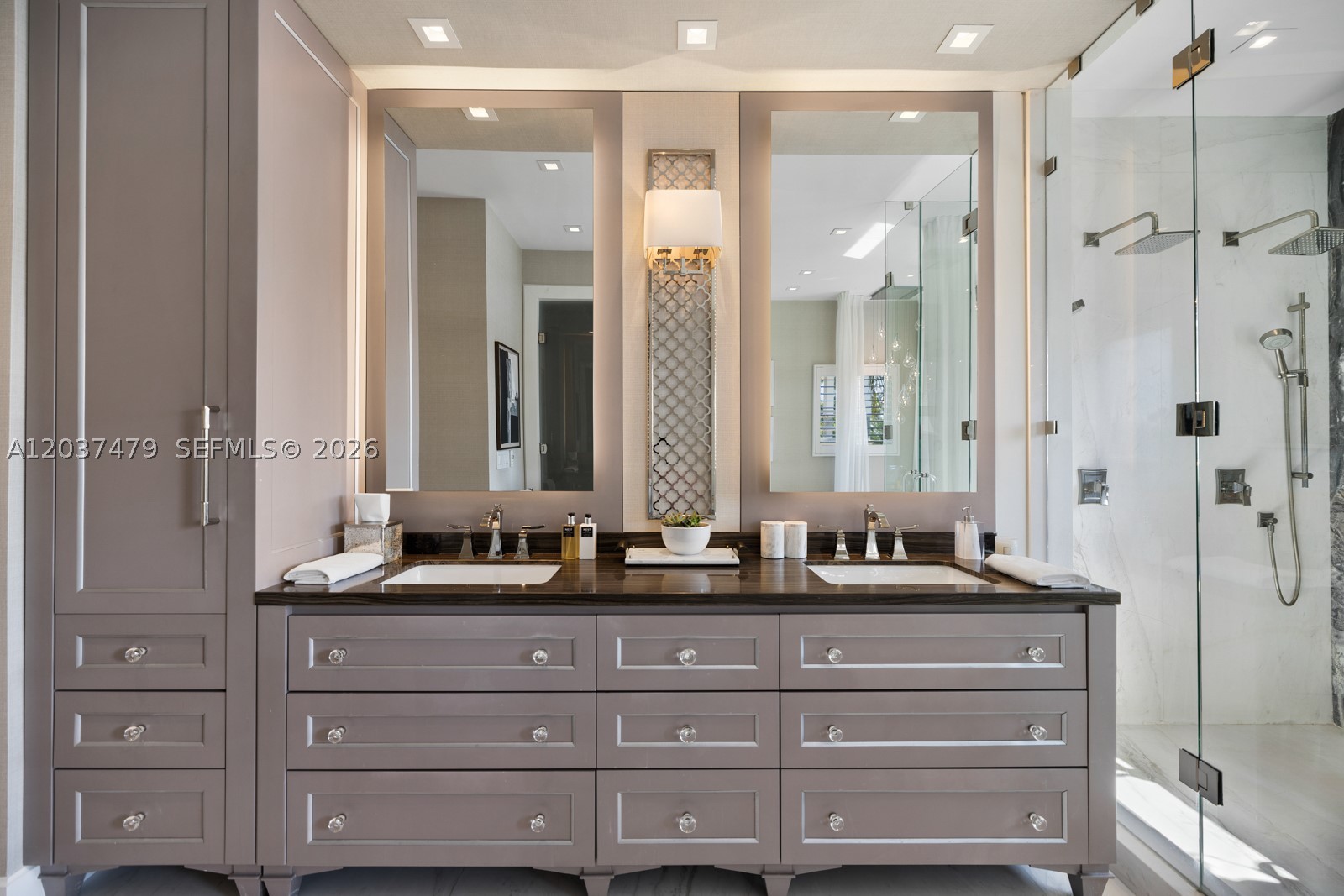 176 S Hibiscus Dr Miami Beach, FL 33139