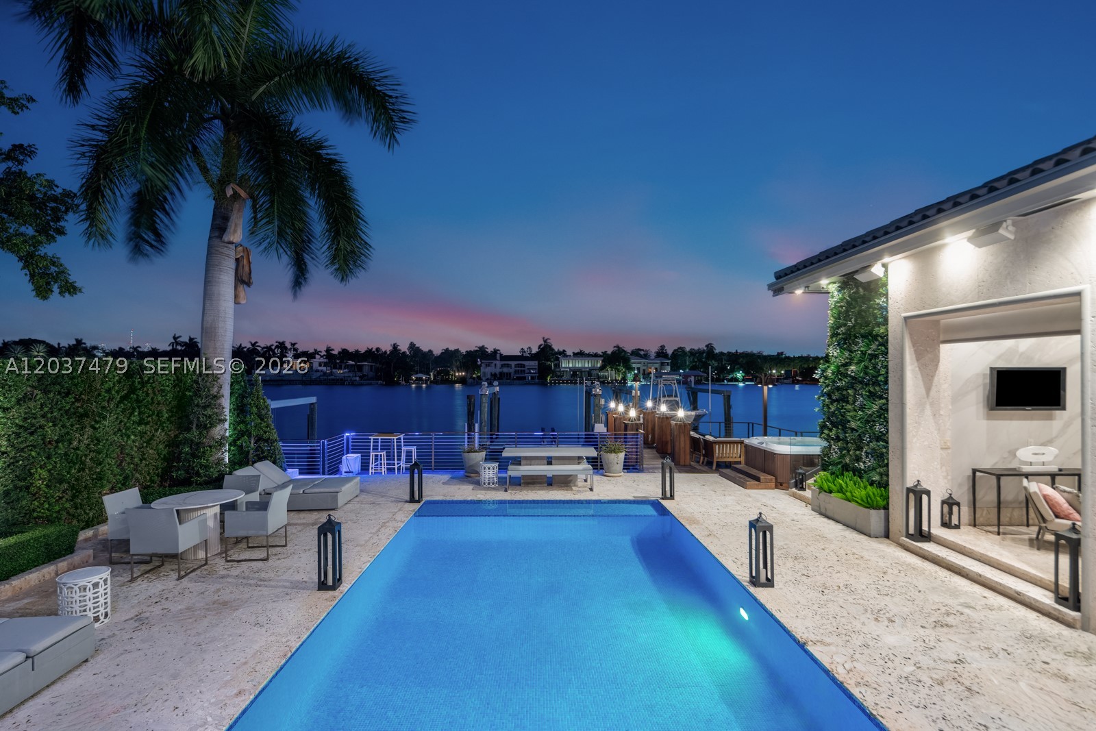 176 S Hibiscus Dr Miami Beach, FL 33139