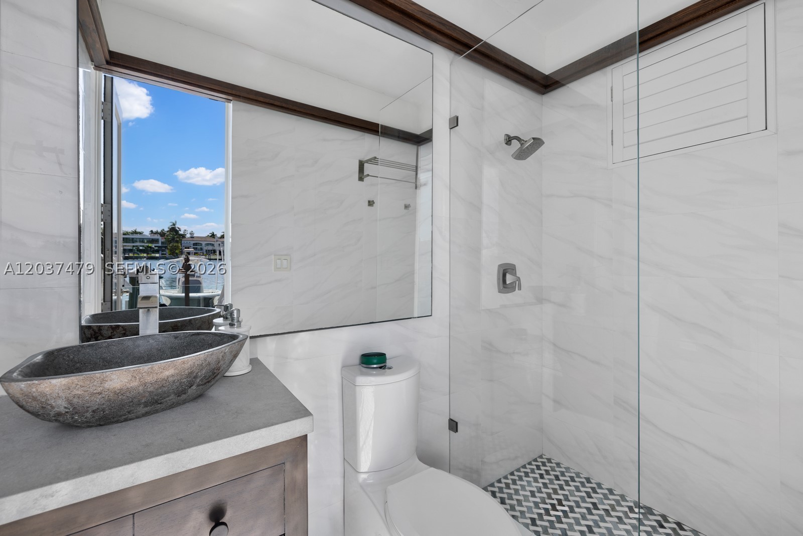 176 S Hibiscus Dr Miami Beach, FL 33139