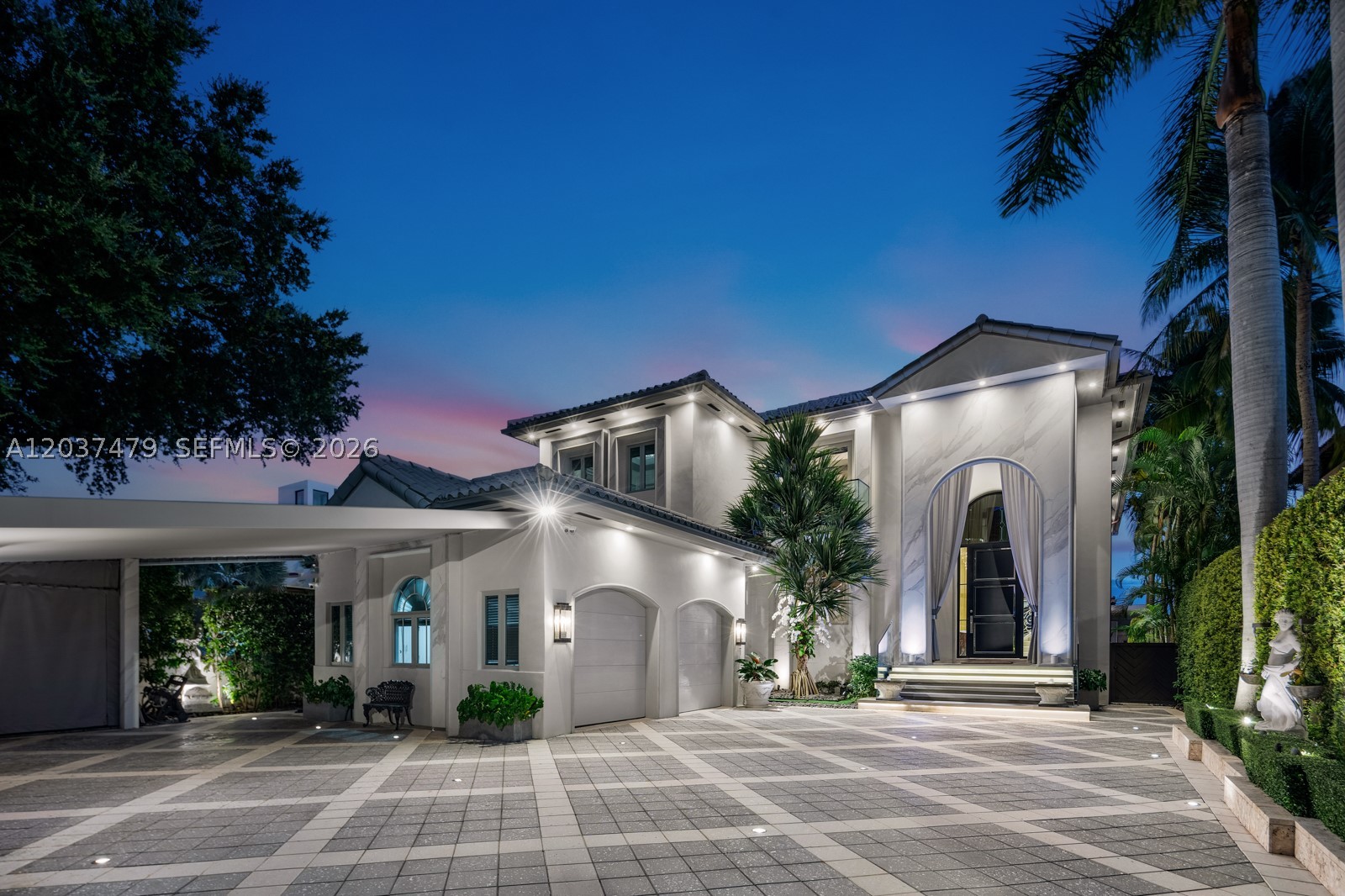 176 S Hibiscus Dr Miami Beach, FL 33139