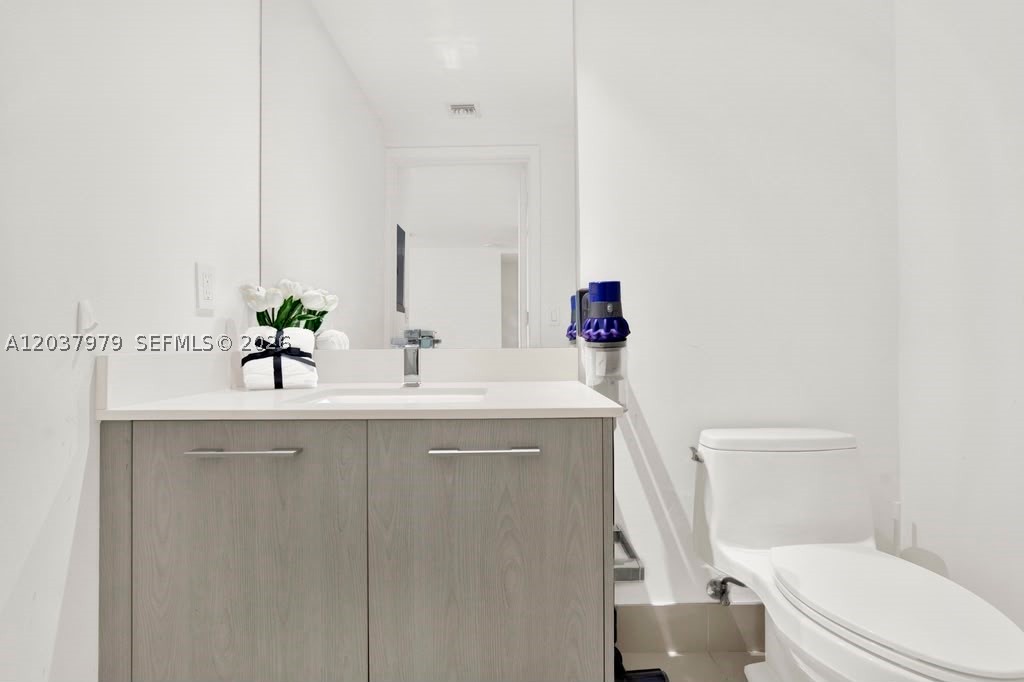 image Brickell Heights East14