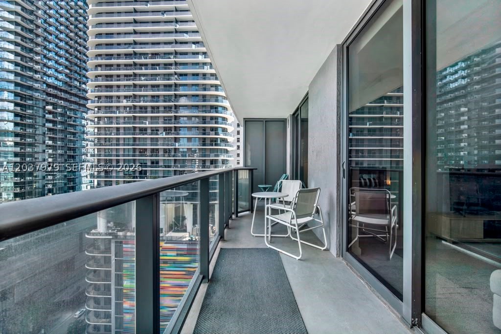 image Brickell Heights East21