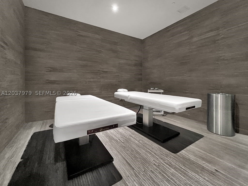 image Brickell Heights East30