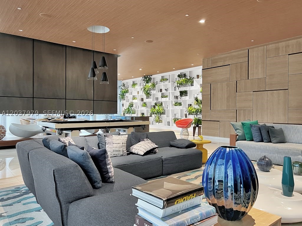 image Brickell Heights East35