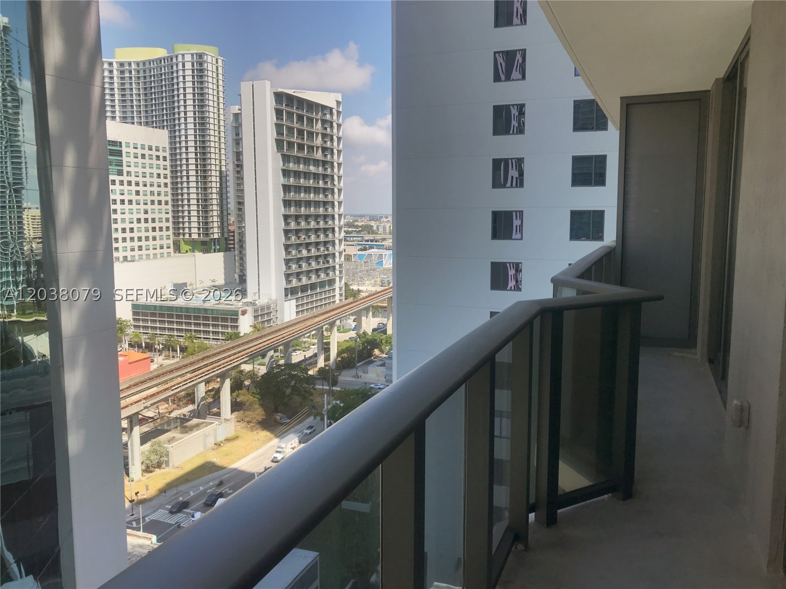 image Brickell Heights West10