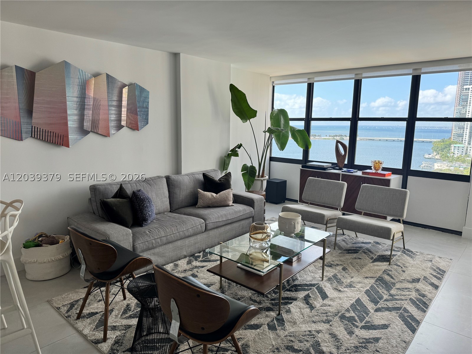 image Brickell Place I0