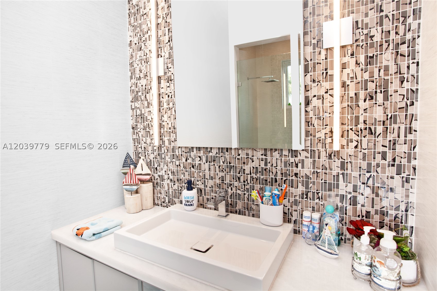 165 Paloma Dr Coral Gables, FL 33143