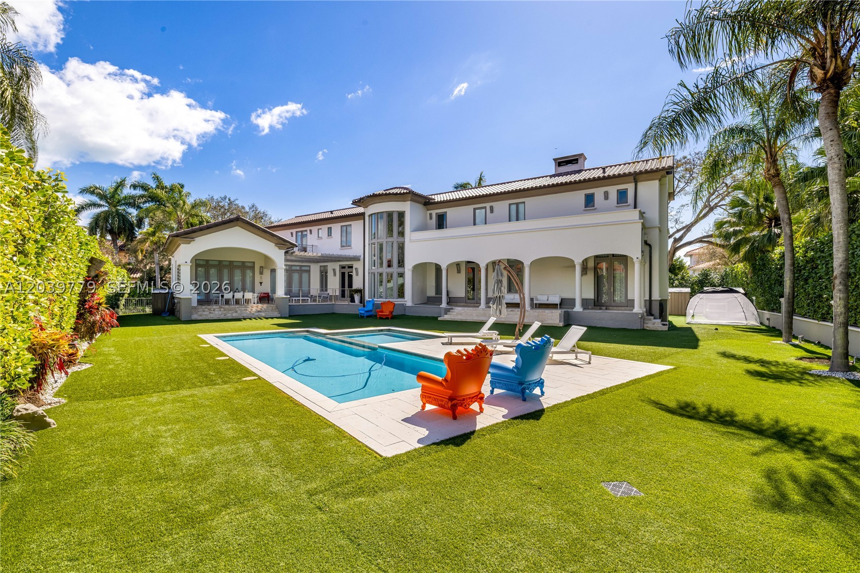 165 Paloma Dr Coral Gables, FL 33143