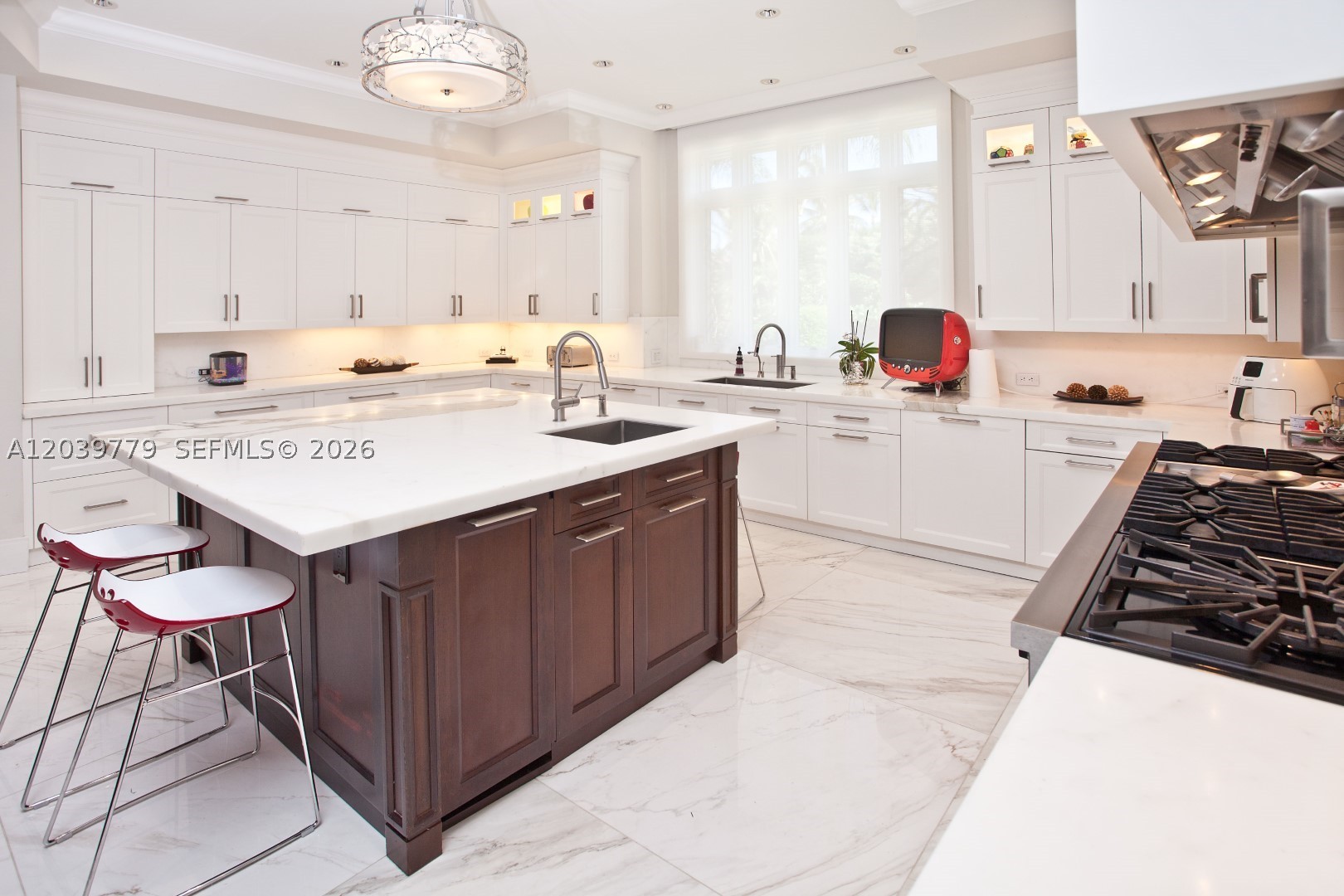 165 Paloma Dr Coral Gables, FL 33143