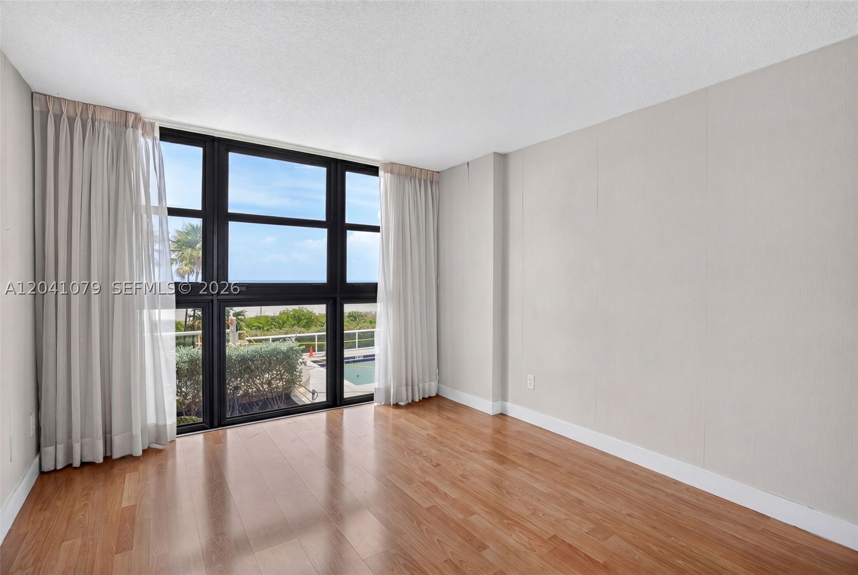 5757 Collins Ave #405 Miami Beach, FL 33140