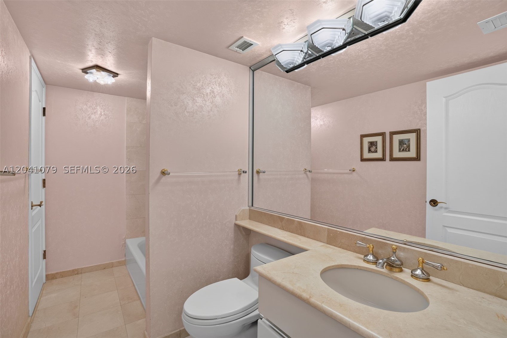 5757 Collins Ave #405 Miami Beach, FL 33140