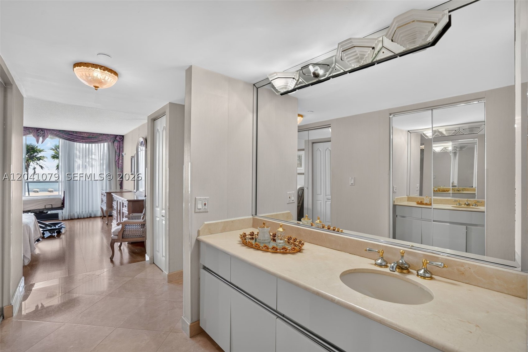 5757 Collins Ave #405 Miami Beach, FL 33140