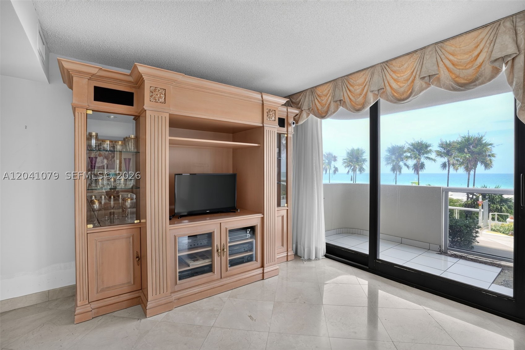 5757 Collins Ave #405 Miami Beach, FL 33140