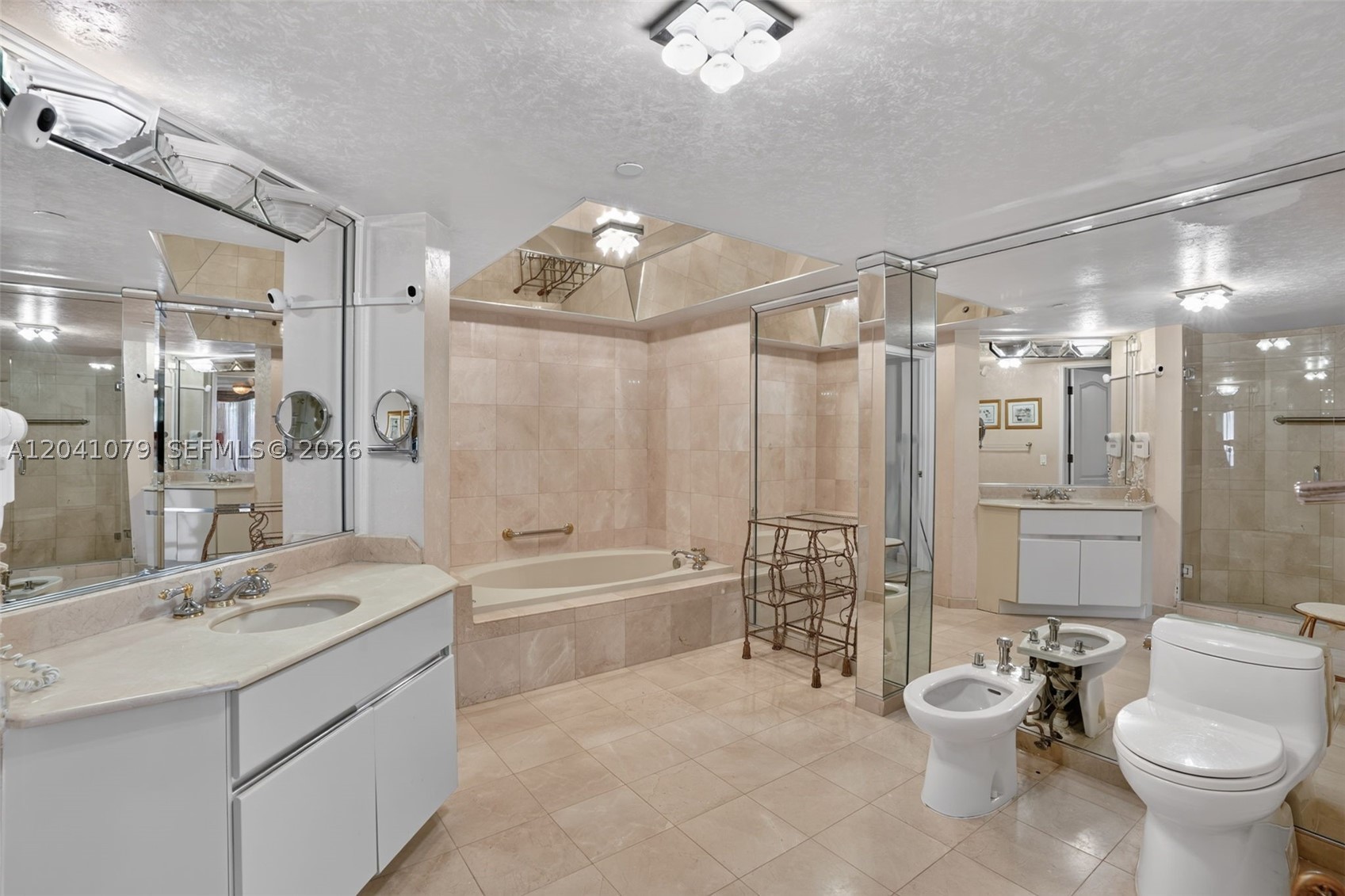5757 Collins Ave #405 Miami Beach, FL 33140