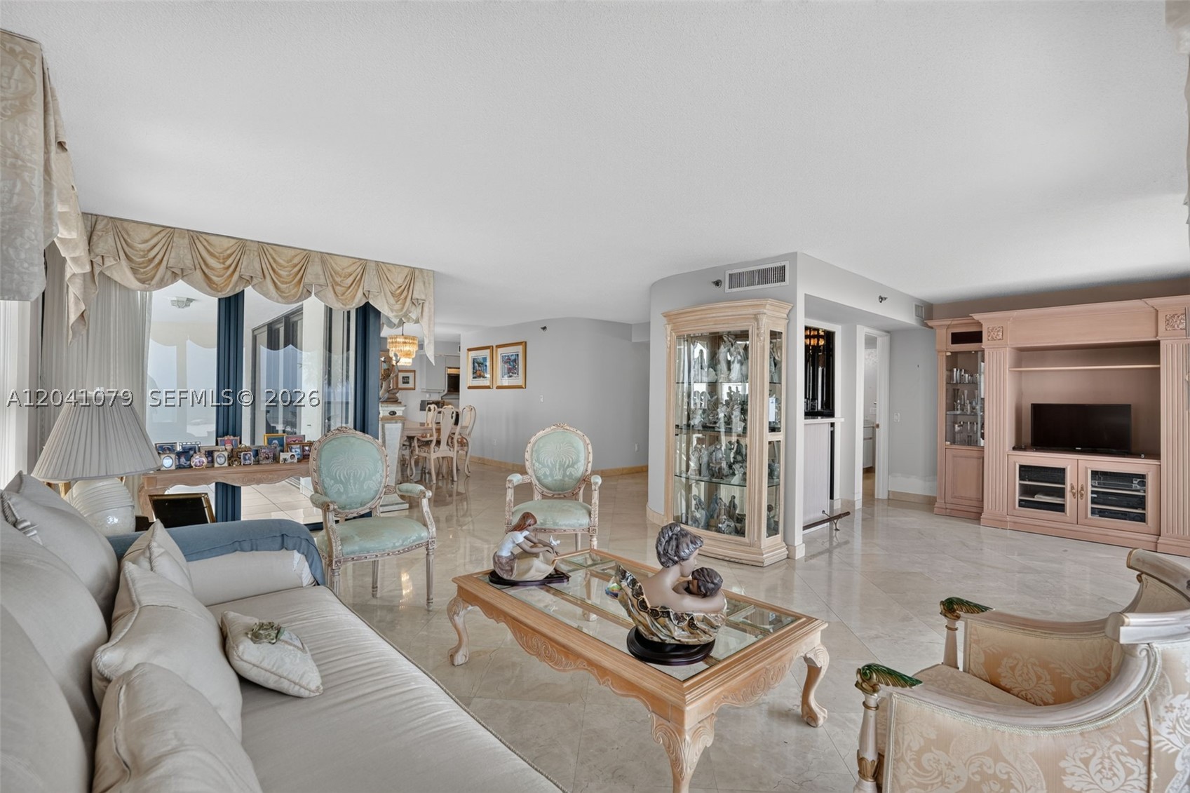 5757 Collins Ave #405 Miami Beach, FL 33140
