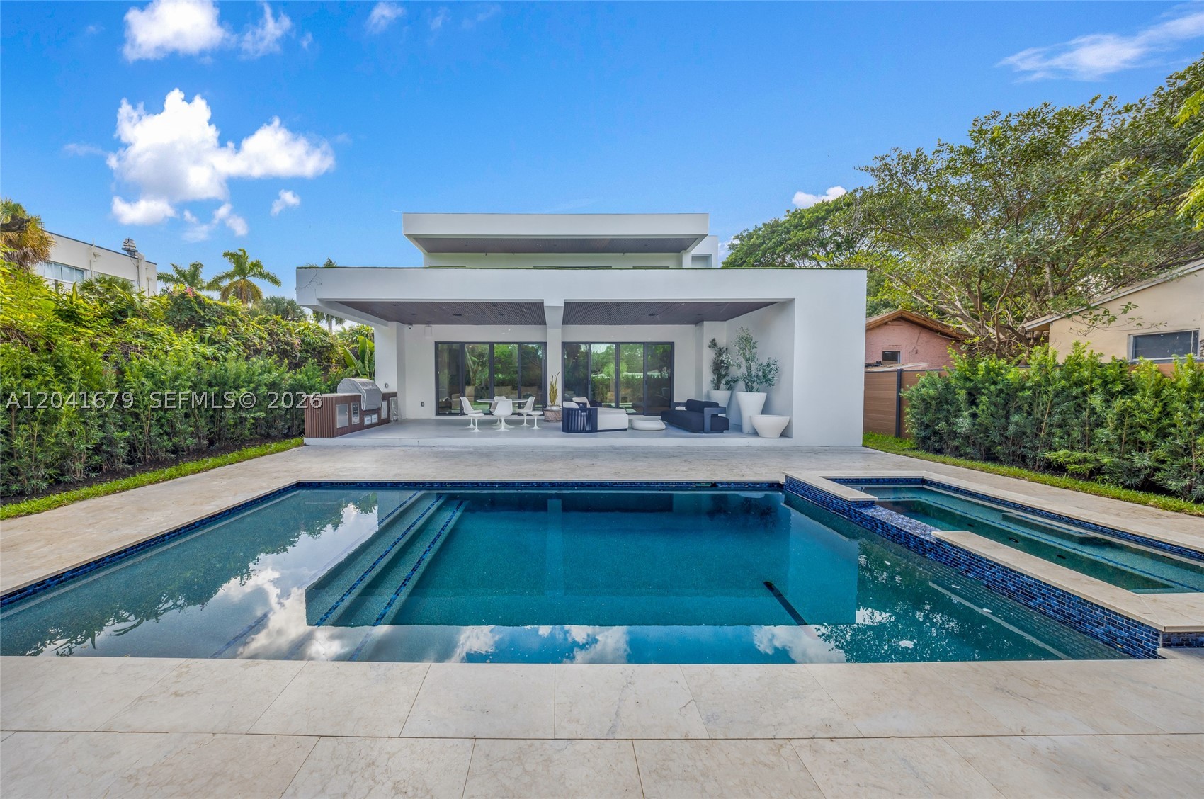241 NW 46th St Miami, FL 33127