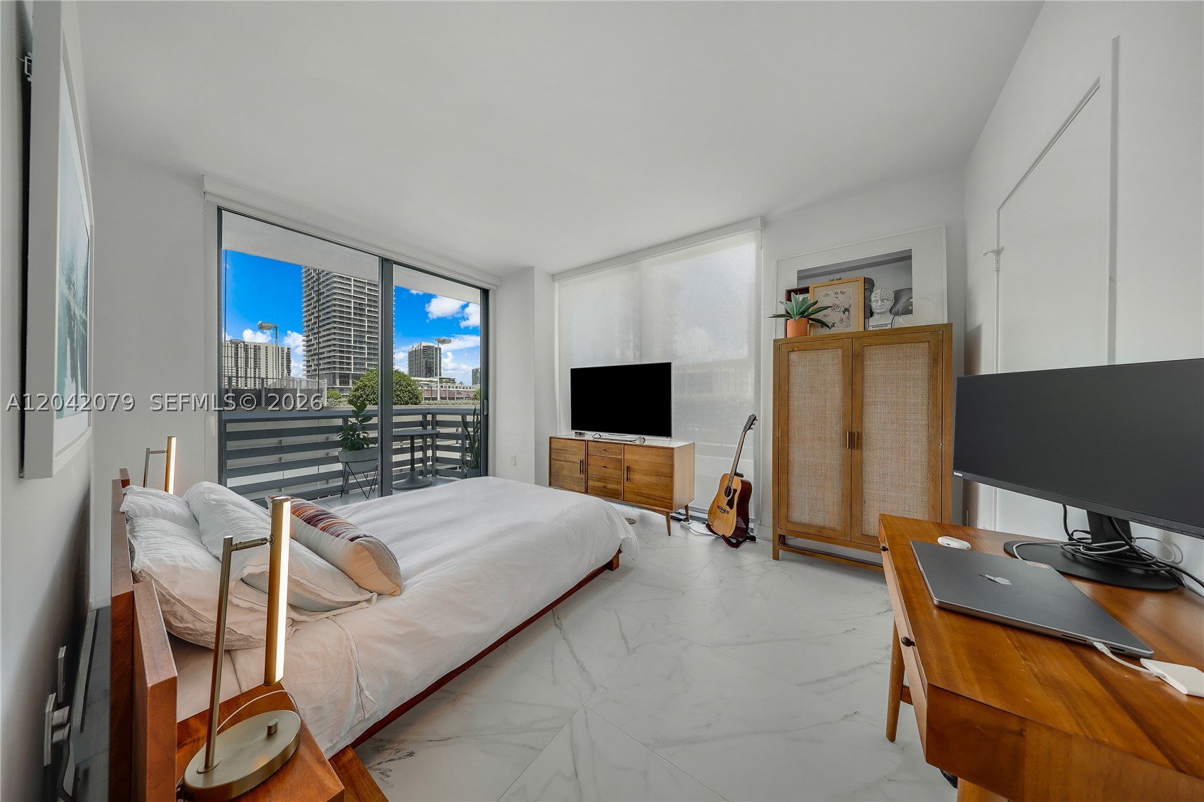 460 NE 28th St #701 Miami, FL 33137