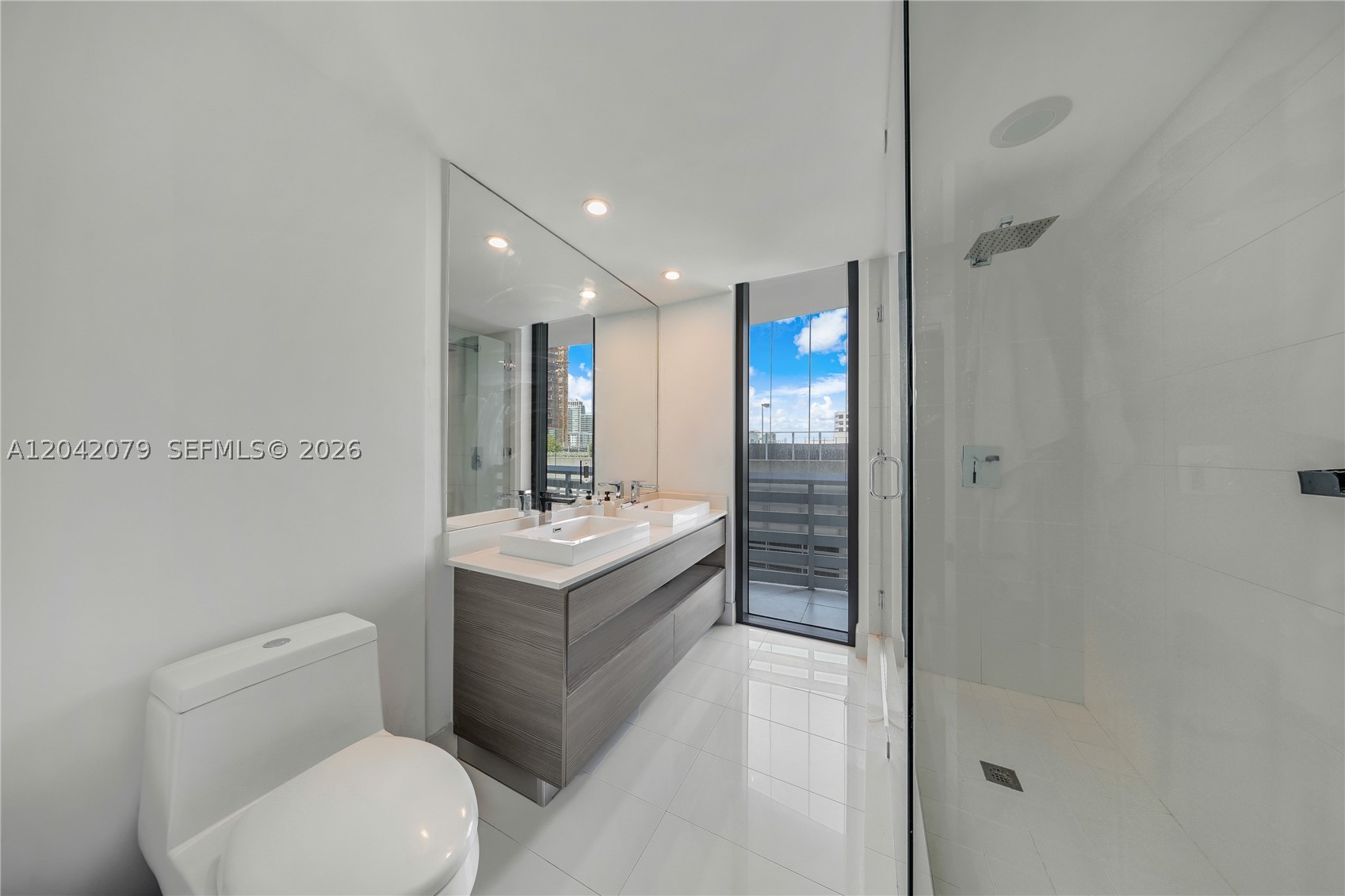 460 NE 28th St #701 Miami, FL 33137