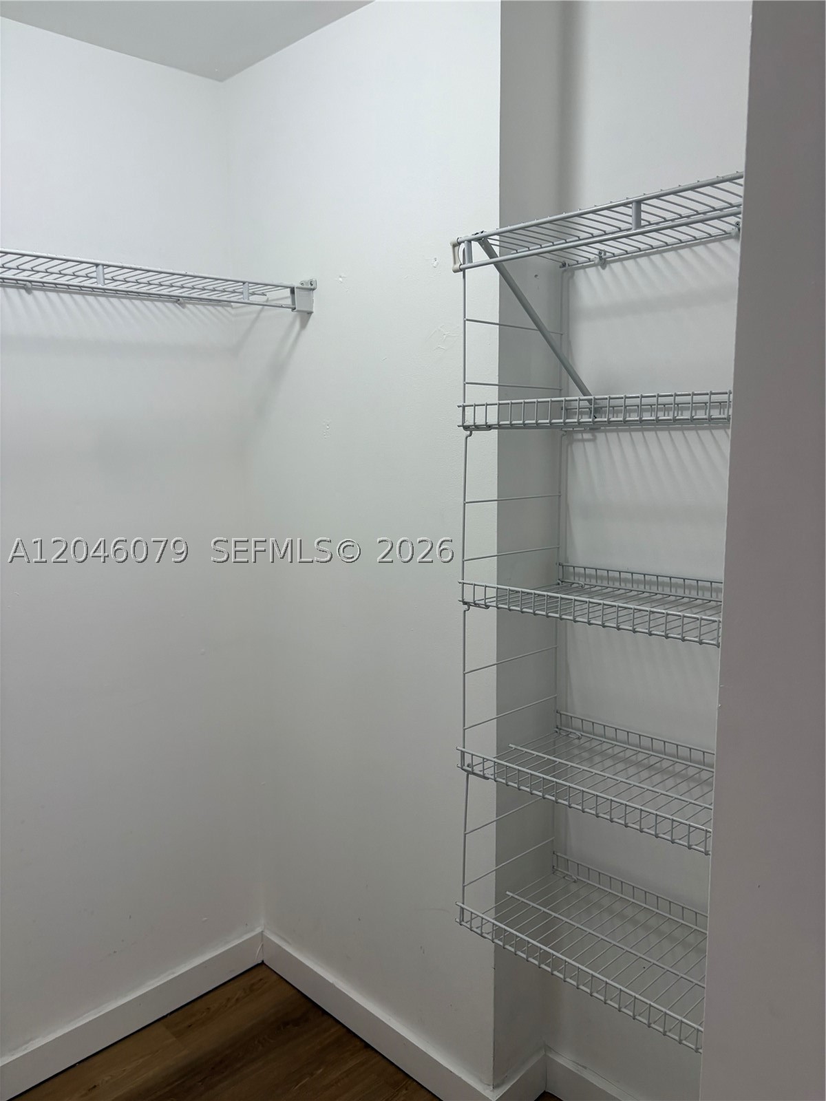 image The Venture at Aventura9