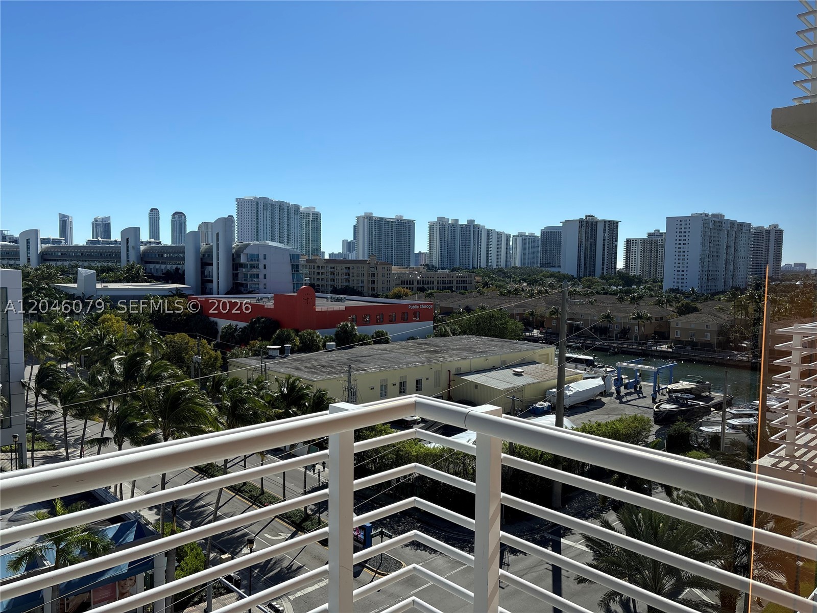 image The Venture at Aventura13