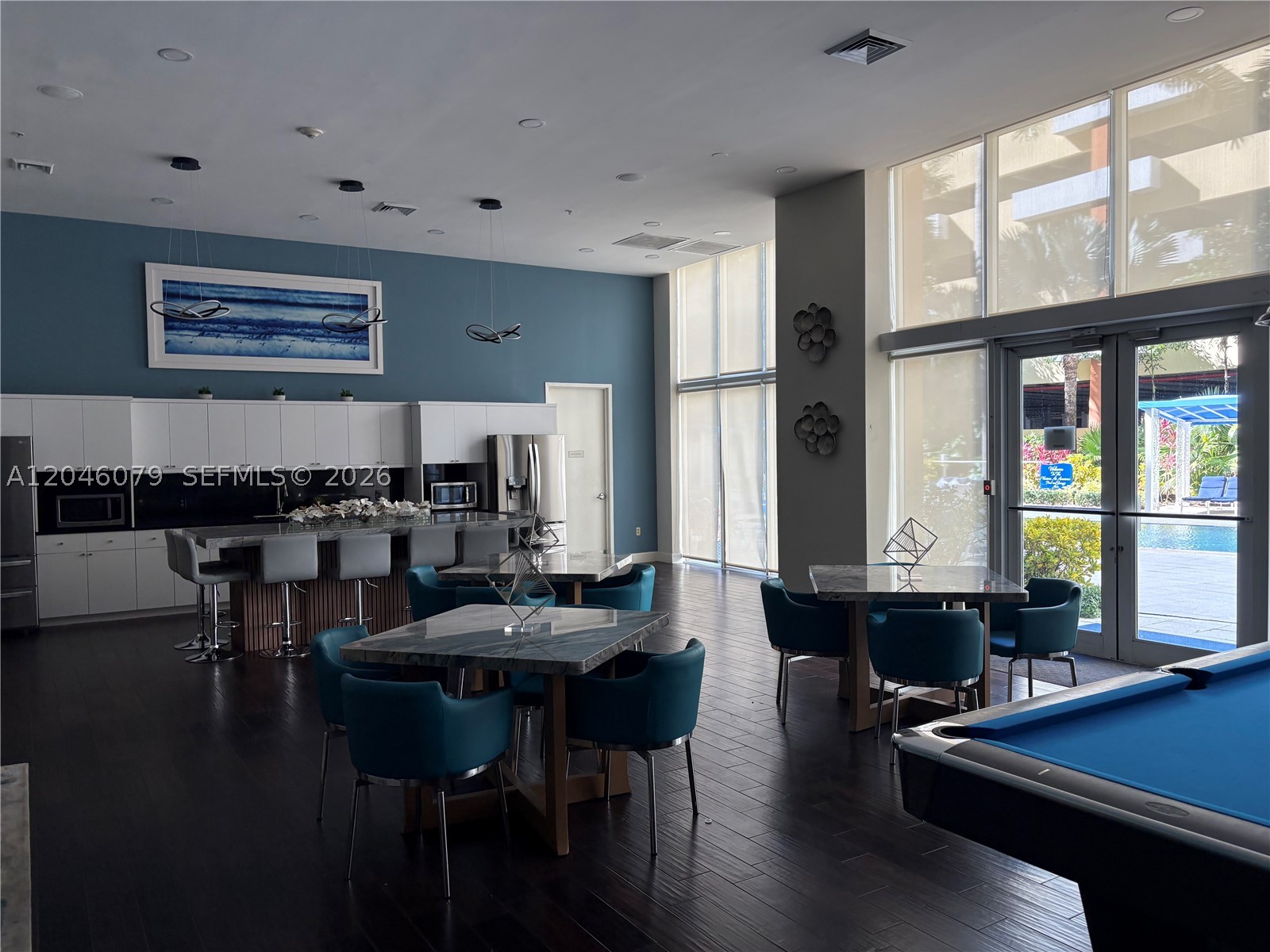 image The Venture at Aventura21