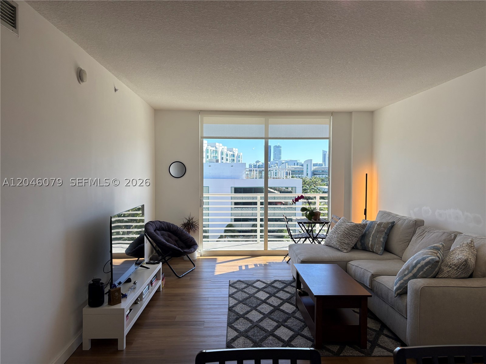 image The Venture at Aventura5