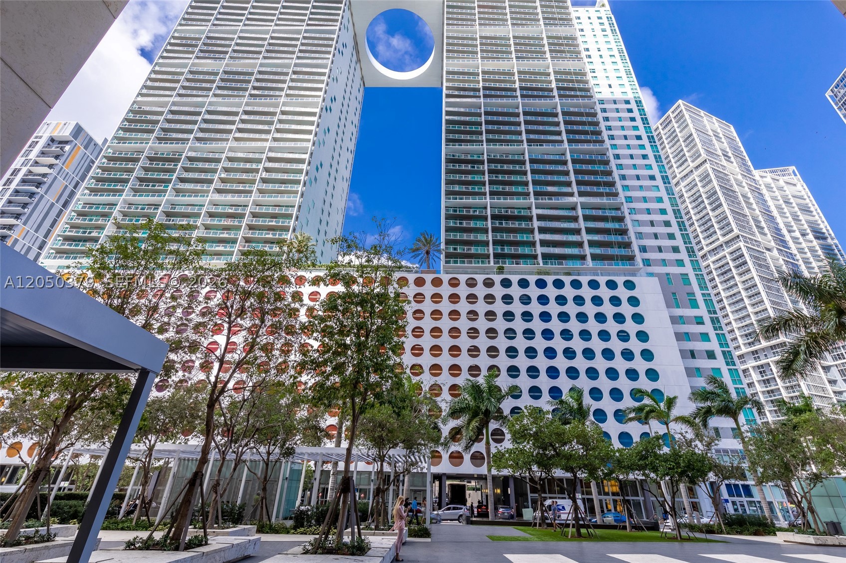 image 500 Brickell West17