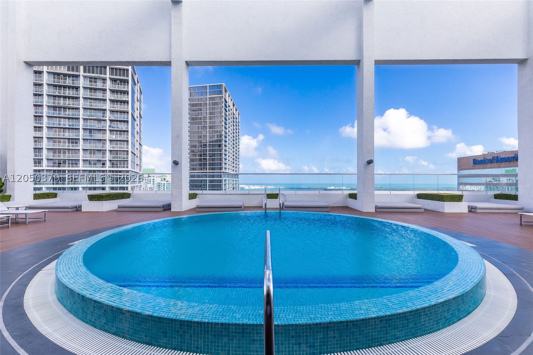 image 500 Brickell West21