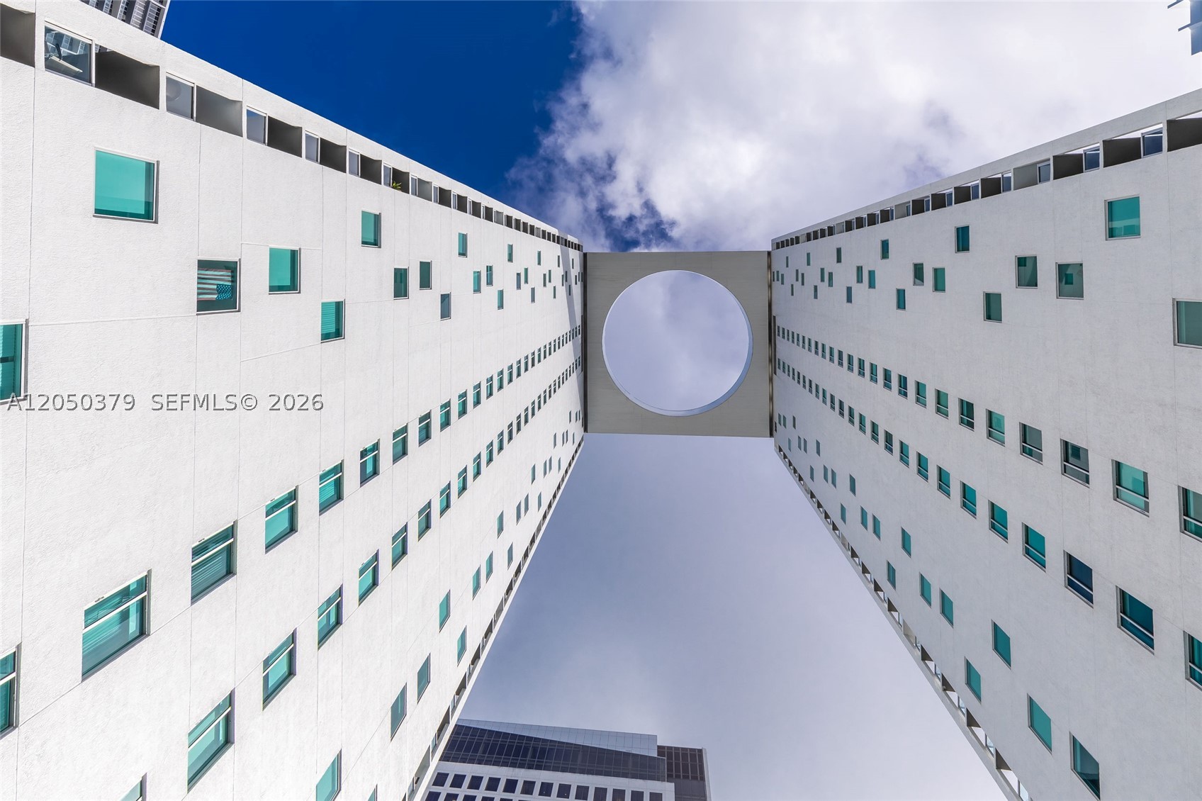 image 500 Brickell West35