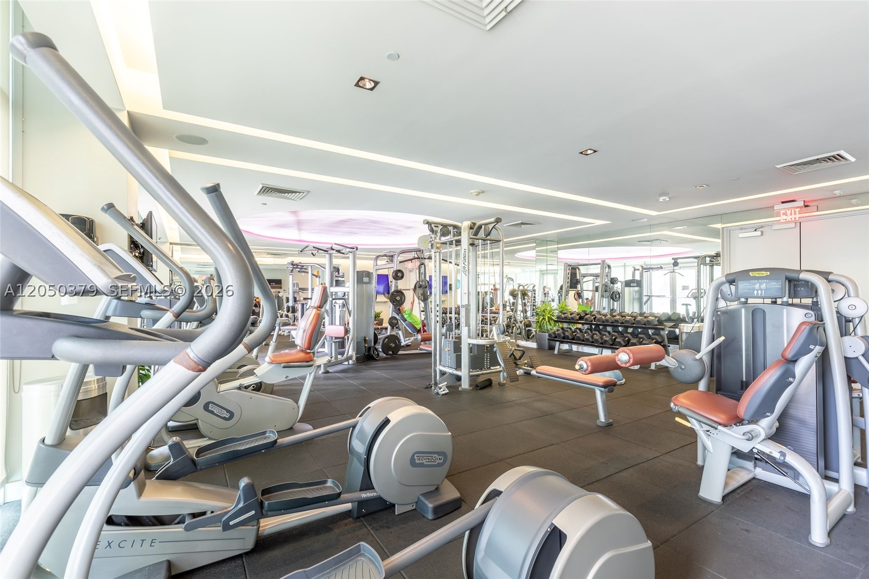 image 500 Brickell West38