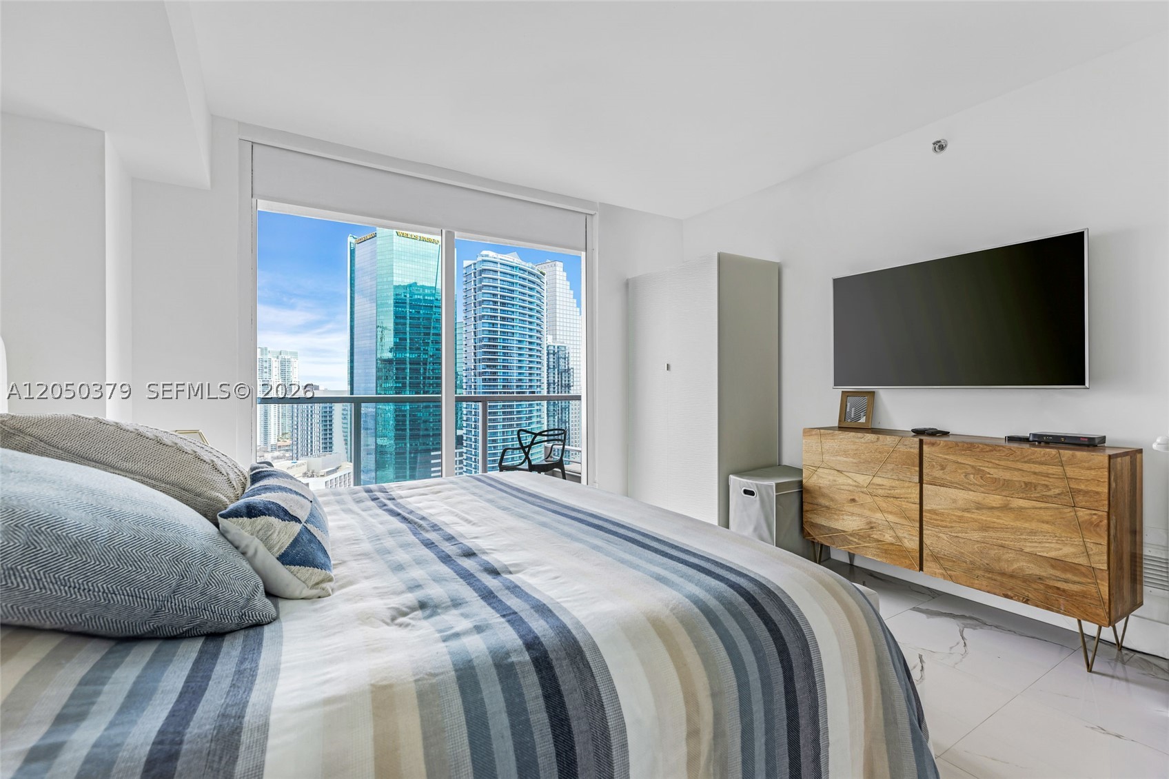 image 500 Brickell West3