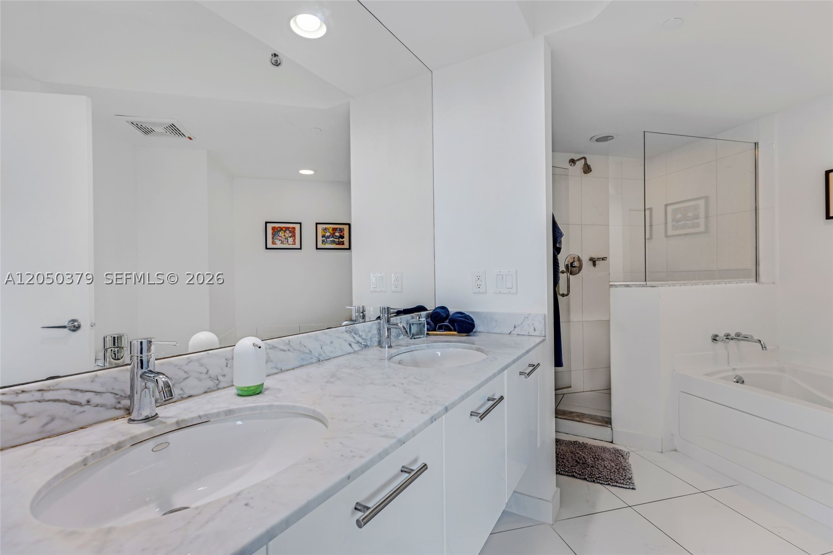 image 500 Brickell West4